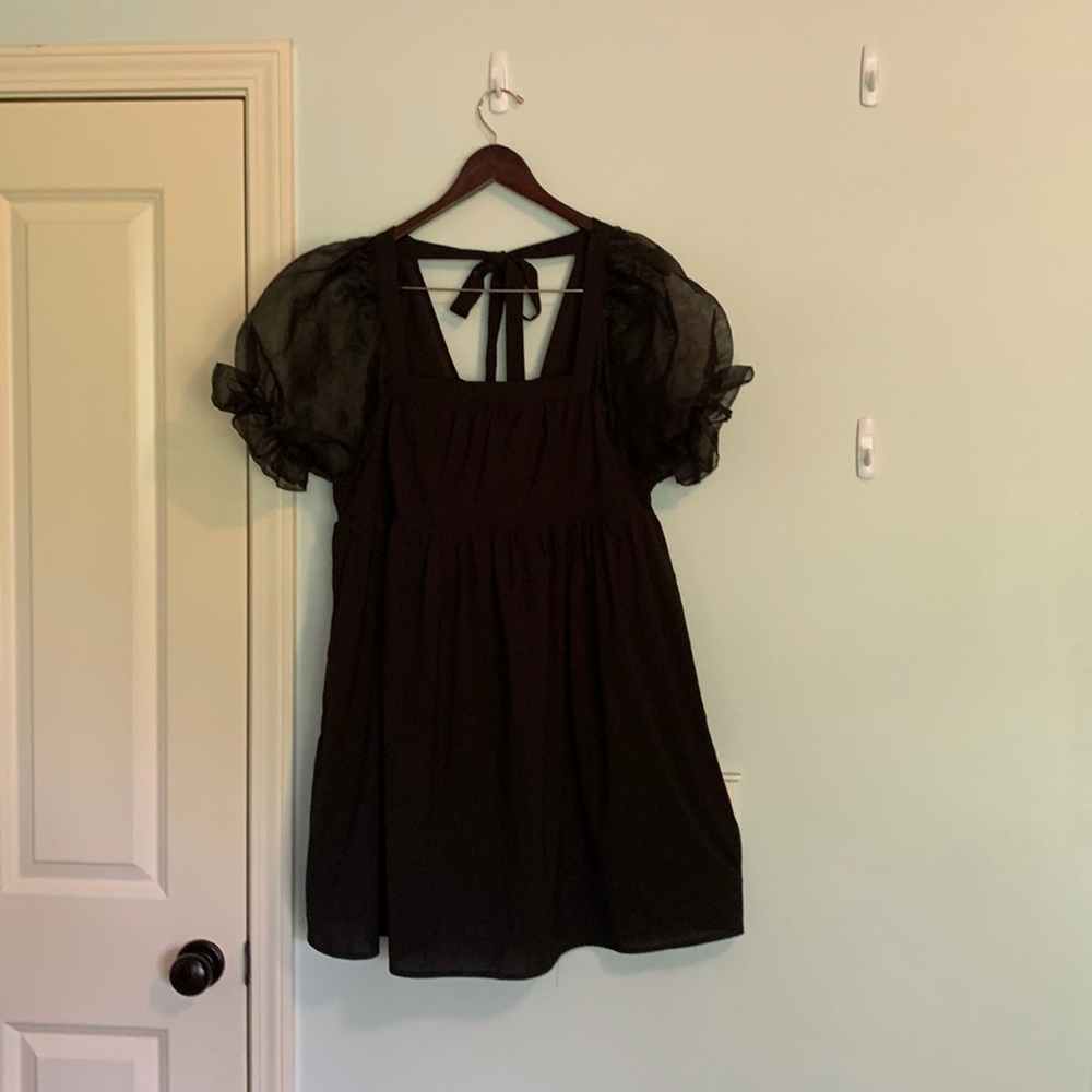 Black empire waisted puff dress